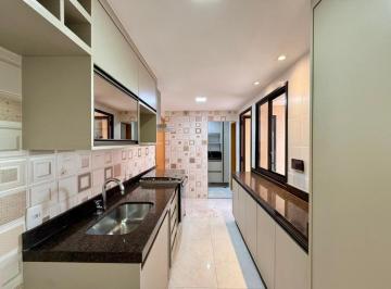 Apartamento de 3 quartos, Samambaia · Linda cobertura linear de 3 quartos c/ 1 suíte, 126 m², reformada, 2 vagas, Res. Metropolitan