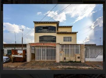 Casa de 5 quartos, Brasília · Casa ampla à venda na QNM 20 – Ceilândia/DF