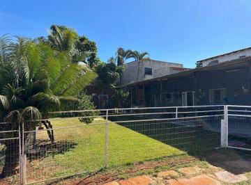 Casa de 3 quartos, Brasília · Vendo casa no BERNARDO SAYÃO Terreno de 800m2