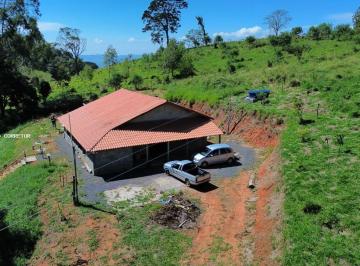 202605181749202270.jpg · Chácara para Venda em Cambuí, Centro, 3 dormitórios, 1 suíte, 2 banheiros, 2 vagas