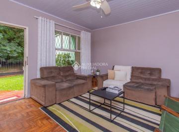 Casa · 174m² · 3 Quartos · 3 Vagas · Excelente oportunidade casa com 3 quartos, vaga para 3 carros no bairro Jardim Botânico!