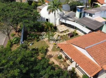 Casa · 350m² · 4 Quartos · 4 Vagas · UMA RARIDADE NO MERCADO! LOTE COM 2 CASAS ÚNICAS, 1.244 MT QUADRADOS