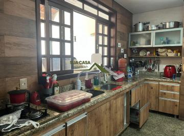 Casa · 326m² · 4 Quartos · 8 Vagas · Casa com 4 Quartos - 4 Banheiros - 8 Vagas Garagem