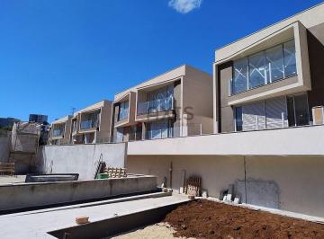 Casa · 205m² · 3 Quartos · 2 Vagas · Jardins 156 - Condomínio horizontal - Alto Luxo