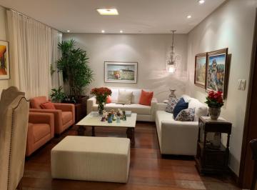 Apartamento · 206m² · 4 Quartos · 3 Vagas · Apartamento em Graça