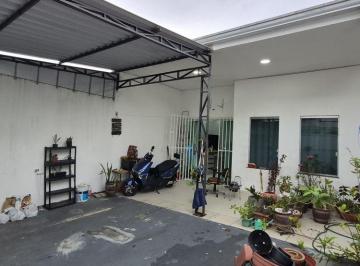 Casa de 3 quartos, Manaus · PQ.10 CASA PRA LOCAÇÃO 3 QUARTOS 1SUITE