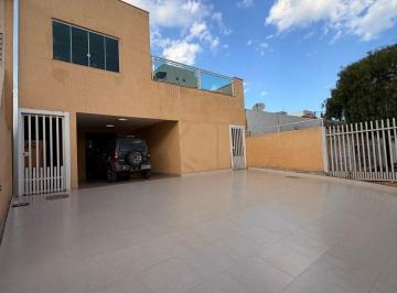 Casa de 3 quartos, Taguatinga · QSD 7 - CASA MORDERNA - PISCINA - SUÍTES - ÁREA GOURMET