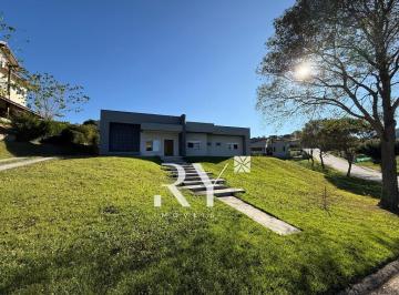 Foto 01 · Casa de luxo em condomínio à venda em Jambeiro-SP, Residencial Santa Bárbara: 3 quartos, 3 suítes, 1