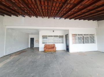 Casa de 3 quartos, Brasília · Casa para reforma em excelente localização (a rua mais bonita da região)Contato 99957.3046