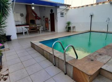 Casa · 206m² · 3 Quartos · 2 Vagas · Sobreposta Baixa com Espaço, Conforto e Lazer Privativo - Aparecida Santos/SP