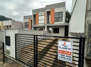 Casa · 70m² · 2 Quartos · 2 Vagas · Casa para aluguel, 2 quartos, 2 vagas, Águas Claras - Brusque/SC