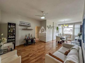 Sala · Apartamento de 3 quartos com vaga em Botafogo