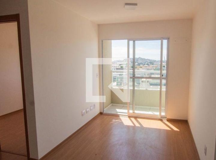 Foto do imóvel - Sobre o imóvel: Apartamento bem arejado bemiluminado com piscina, churrasqueira, salão de festa.