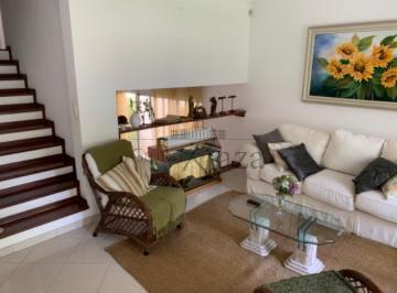 Casa · 250m² · 4 Quartos · 4 Vagas · Casa Sobrado em São José dos Campos