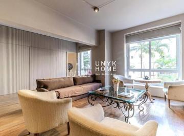 Apartamento · 107m² · 2 Quartos · 1 Vaga · Apartamento de 107m2, em Higienópolis, com janelões e muito charme