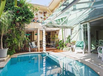 Casa · 572m² · 5 Quartos · 5 Vagas · Casa de alto padrão com 5 quartos, 6 banheiros, 2 suítes, a poucos passos do Parque Ibirapuera