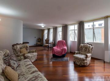 Apartamento · 160m² · 3 Quartos · 2 Vagas · Apartamento em andar alto com 3 quartos, 1 suite e 2 vagas de garagem em Santa Cecilia