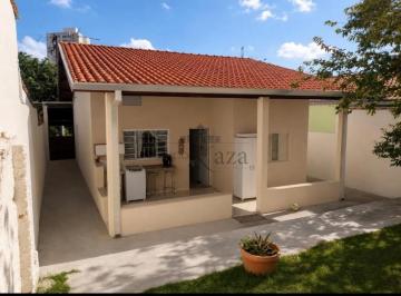 Casa de 2 quartos, São José dos Campos · Casa a venda Jardim Satélite 2 Dormitórios 70m².