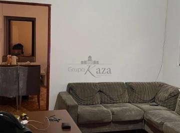 Casa · 150m² · 2 Quartos · 2 Vagas · Oportunidade - Casa - Jardim Colonial - 2 Dormitórios - 150m².