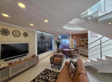 Casa de 4 quartos, São José dos Campos · Casa com 4 quartos em Condomínio Urbanova Altos da Serra VI 230m².