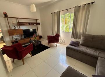Casa de 4 quartos, São José dos Campos · Casa com piscina área gourmet Vila Patrícia 4 quartos 231,87m²