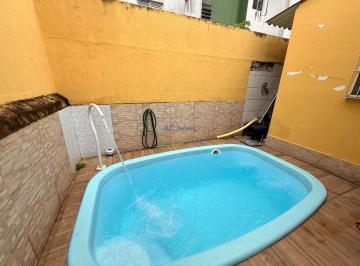 Casa · 103m² · 2 Quartos · 2 Vagas · Casa Térrea Geminada com Churrasqueira e Piscina no Forte!