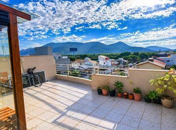 Apartamento · 113m² · 3 Quartos · 1 Vaga · Cobertura com três quartos sendo uma suíte no bairro Carianos