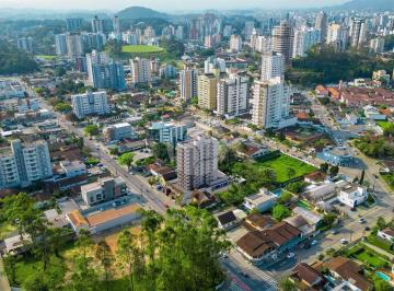 Apartamento · 69m² · 2 Quartos · 1 Vaga · Apartamento Alto Padrão na Anita Garibaldi com Sacada Gourmet e Suíte