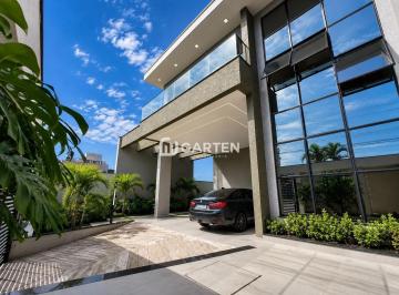 Casa · 196m² · 3 Quartos · 4 Vagas · Sobrado de Luxo no Balneário Flamingo em Matinhos