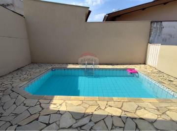 Casa · 171m² · 3 Quartos · 3 Vagas · casa a venda de 171 m2, 3 quartos, 10 vagas e piscina - Centro -Lindoia