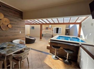 Casa · 235m² · 4 Quartos · 4 Vagas · “Casa Completa com Lazer Privativo no Circuito das Águas – Ideal para Moradia ou Renda com Temporada