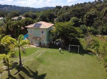 Casa · 300m² · 4 Quartos · 8 Vagas · Casa encantadora no Condomínio Solar das Palmeiras