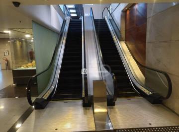 24249d121bcd9bfd72c48b8c64709745c697169c · Conjunto comercial de 300m2 para alugar no Centro do Rio.