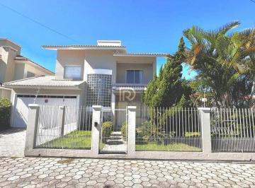 Casa · 190m² · 3 Quartos · 2 Vagas · Casa Alto Padrão em Centro, Palhoça/SC