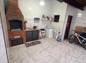 Casa · 107m² · 2 Quartos · 2 Vagas · Espaçosa Casa Geminada à Venda no Real, Praia Grande - 2 Quartos