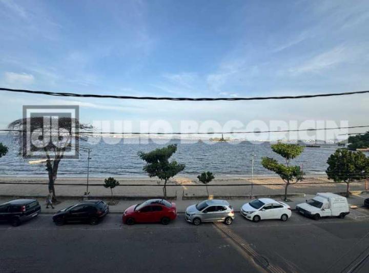 Foto do imóvel - Ver dados - Freguesia (Ilha do Governador) Vistão Mar, sala dois ambientes em piso frio.