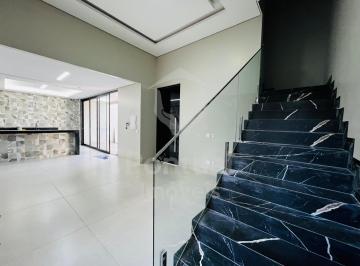 Casa · 243m² · 3 Quartos · 4 Vagas · Casa à venda, com 3 suítes, Alto Umuarama, UBERLANDIA - MG