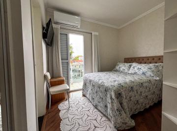 3891ea90-9de8-4d19-82ed-854834debde7 · Versátil casa para venda em Jardim Nosso Lar com 3 quartos, sendo 1 suíte, 110m²