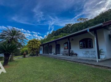 Casa · 260m² · 3 Quartos · 2 Vagas · Propriedade com 3 dormitórios à venda por R$ 899.000,00 - Bairro Badenfurt - Blumenau/SC