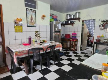 Casa · 205m² · 2 Quartos · 1 Vaga · Casa ampla com comércio ativo no bairro 40 Horas em Ananindeua