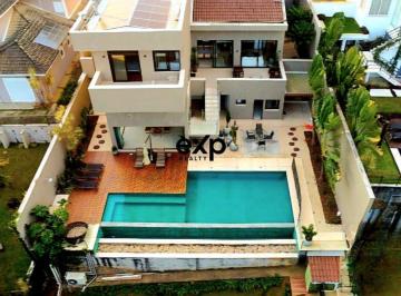Casa · 600m² · 5 Quartos · 3 Vagas · Casa para venda ou locação, com 5 quartos no Condomínio Morada do Sol em Vinhedo