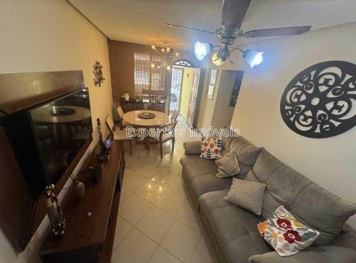 Foto do imóvel - Expertise Imóveis apresenta: Casa em condomínio, com porteiro eletrônico, 3 minutos de carro do.