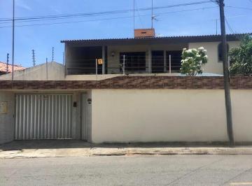 Casa · 429m² · 6 Quartos · 3 Vagas · Casa à venda e locação em Luciano Cavalcante