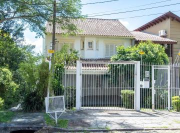 Casa · 180m² · 3 Quartos · 4 Vagas · Casa à venda no Altos do Ipê no Bairro Espirito Santo.