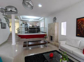 Casa de 4 quartos, São Paulo · Casa com 380 m² e 4 quartos à venda em Parque dos Príncipes