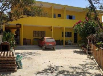 Casa · 2600m² · Casa à venda - no Centro