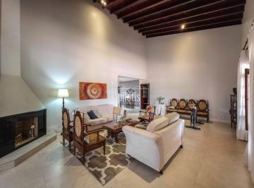Casa · 283m² · 4 Quartos · 4 Vagas · UM REFÚGIO DE CHARME NO PARK WAY - SMPW QUADRA 17