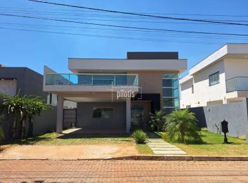 Casa · 388m² · 4 Quartos · 4 Vagas · Grande oportunidade neste belo condomínio!
