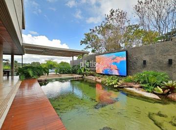 Casa · 1000m² · 7 Quartos · 4 Vagas · Residência exclusiva com 7 suítes e lazer