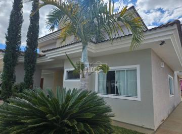 Casa · 450m² · 5 Quartos · 450m² de Sofisticação e Conforto no Lago Norte